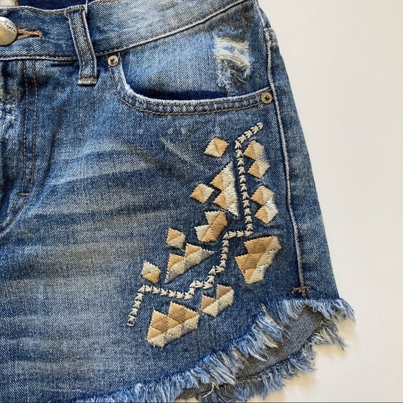 Free People Embroidered Jean Shorts | Size 27 - Picture 5 of 7
